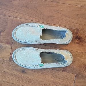 Sanuk Woman's size 8 Hemp slip on shoe.  Tan